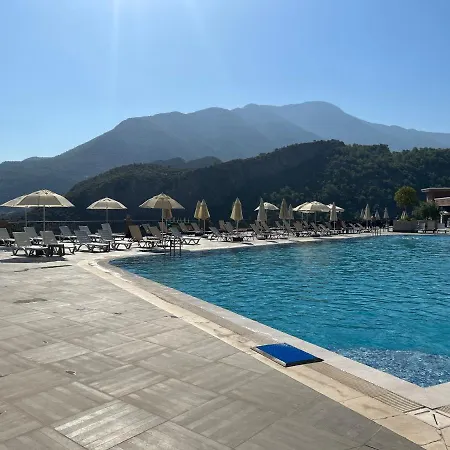 3 Doublex In With Swimming Pool In Secure Residential Complex Lejlighed